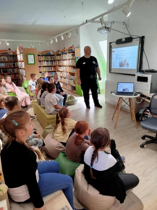 42664c51-2f8e-4e89-995f-df540b674eb3