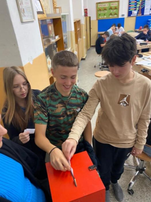 a71c8902-7e71-4042-bfa9-7cae88fd77c3