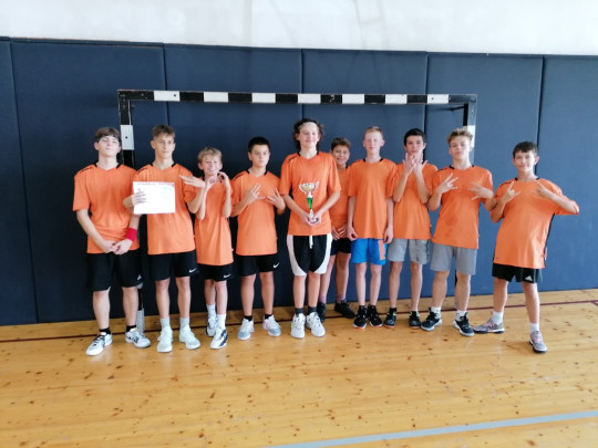 Úspech našich žiakov v basketbale – ZŠ Clementisova KNM:  1. miesto